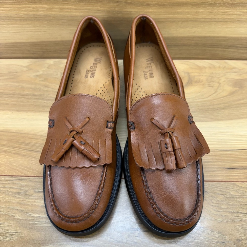 BASS WEEJUNS Marietta II Loafers Womens 9 M Walnut Kiltie Tassel Moc Toe Flats